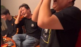 吃瓜队出场方式,独特出场方式引热议