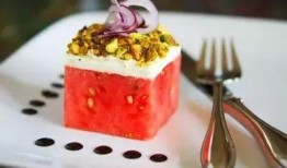 吃瓜吃蛋糕,吃瓜吃蛋糕的欢乐时光