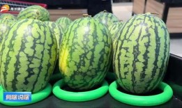 昨天的重庆人民吃瓜,街头巷尾热议“吃瓜”新闻