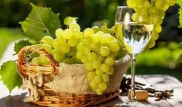 吃葡萄瓜的好处,滋养身心，健康生活必备佳果