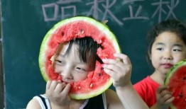 小朋友吃大瓜,小朋友欢乐吃大瓜